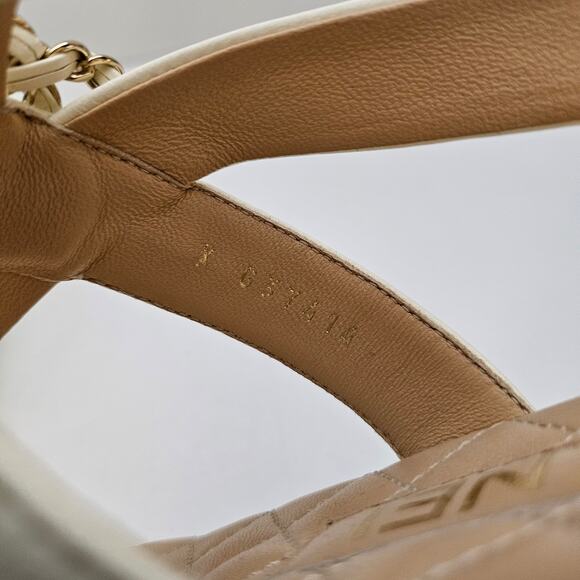 Chanel 21S White Leather Chain CC Sandals EU 37.5 / US 7.5 - Picture 7 of 8